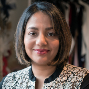 headshot of Dr. Rebecca de Souza